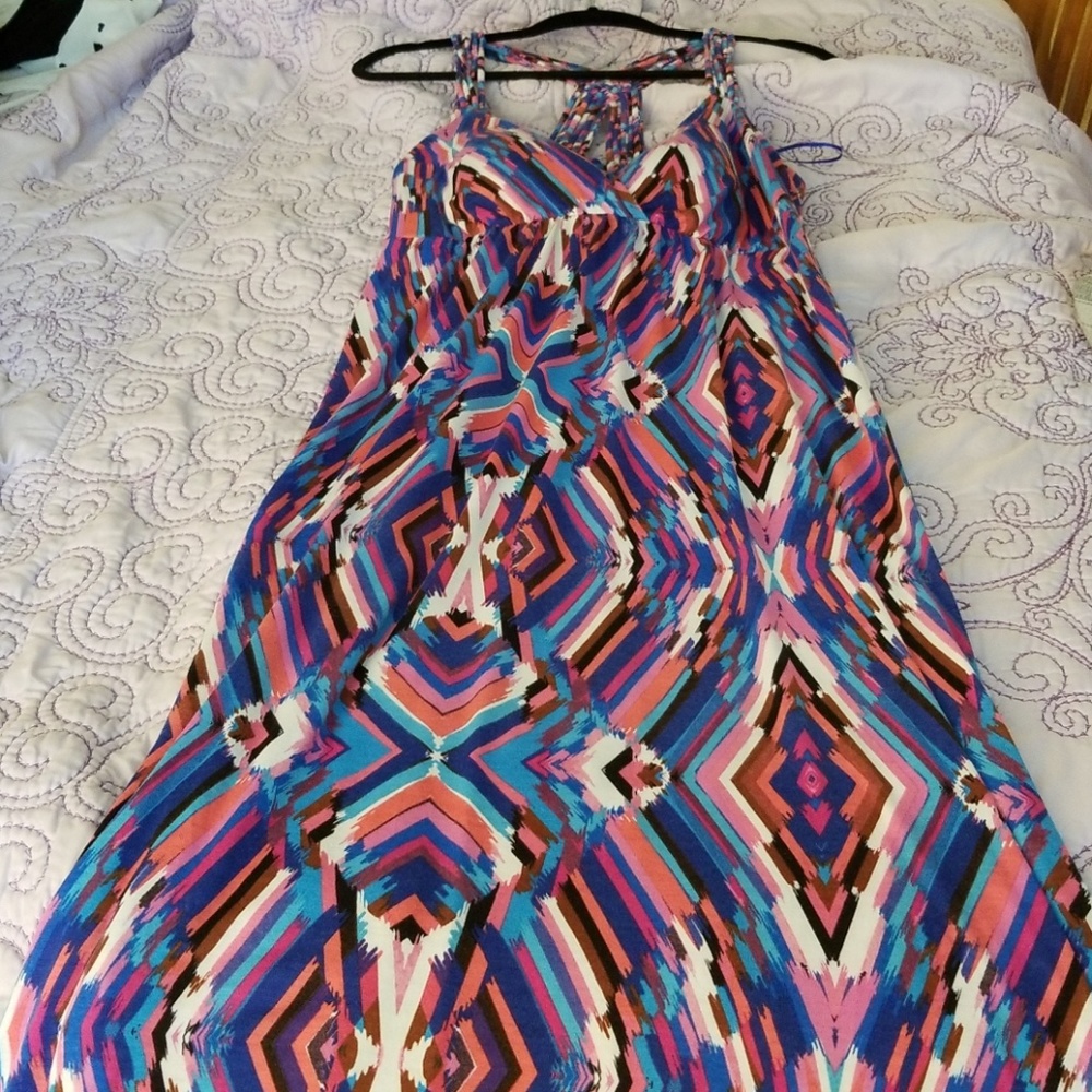 Dress - Picture 2 of 2